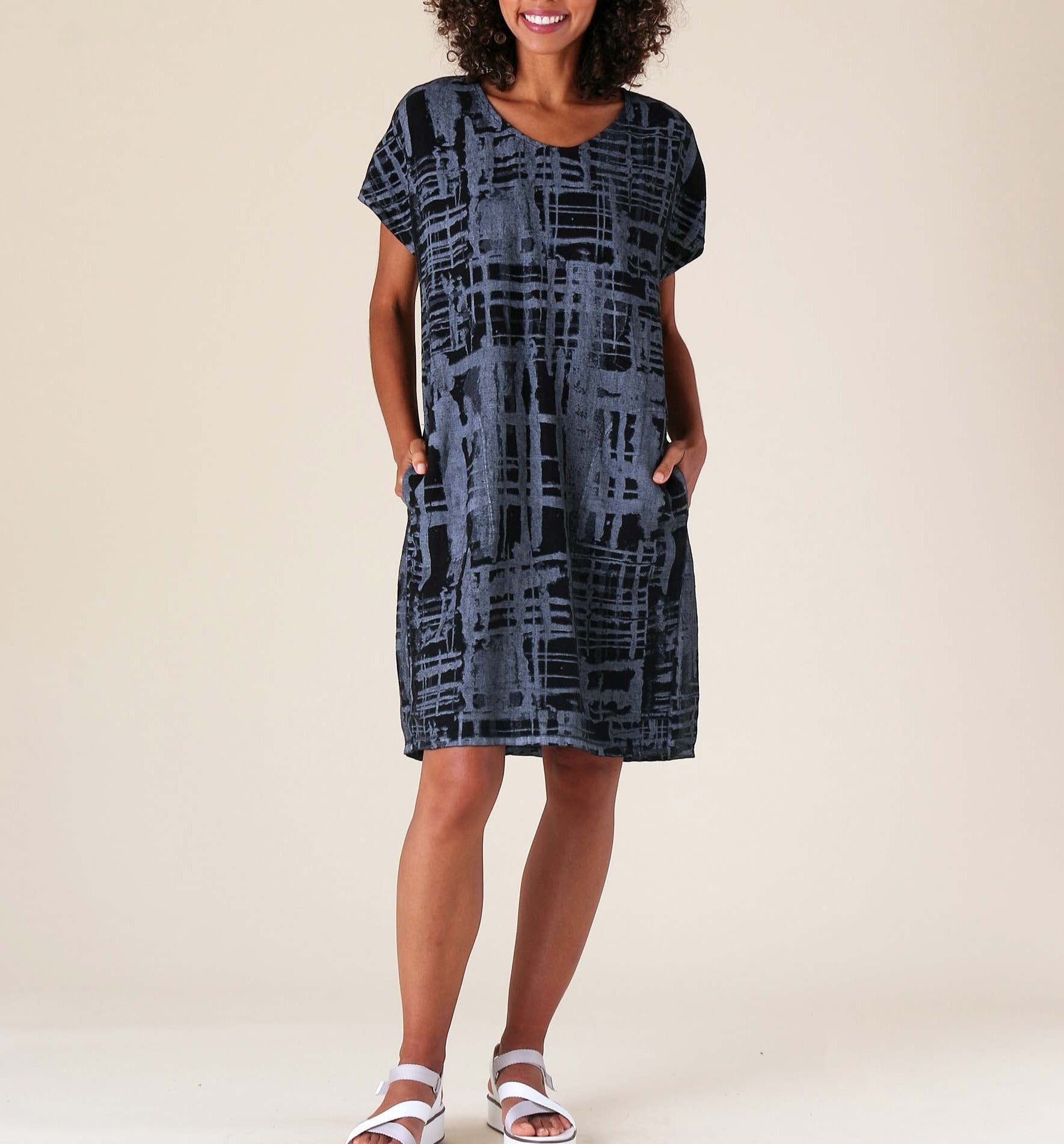 Tie Dye Shift Dress | Black