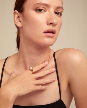 18K gold-plated ring with white cubic zirconia