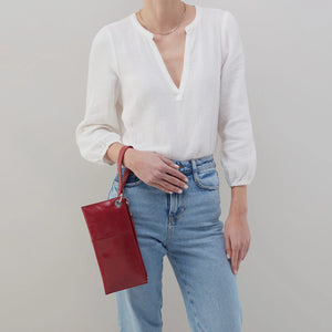 Vida Wristlet | Cranberry