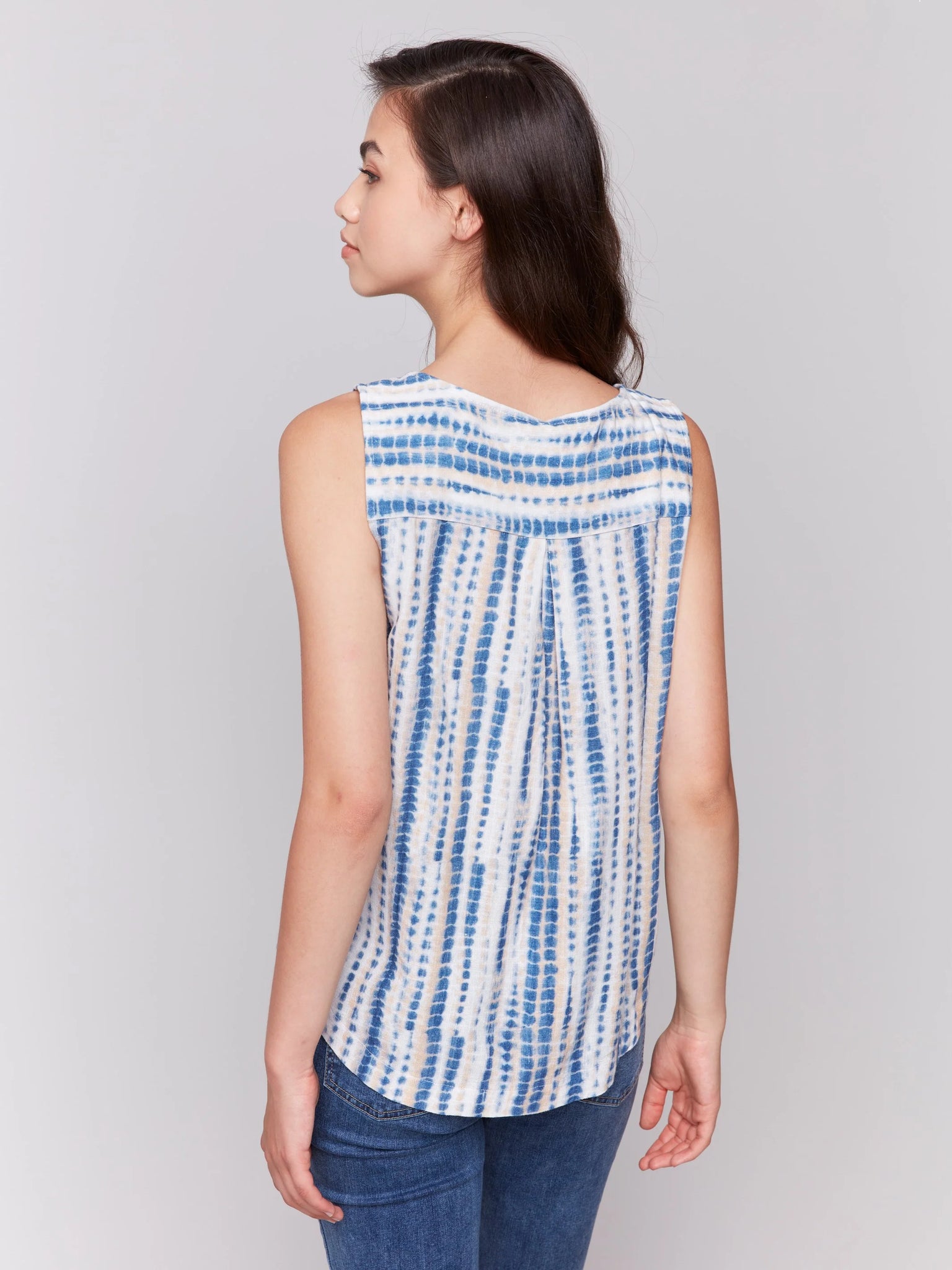 Printed Sleeveless Top with Rounded Hem