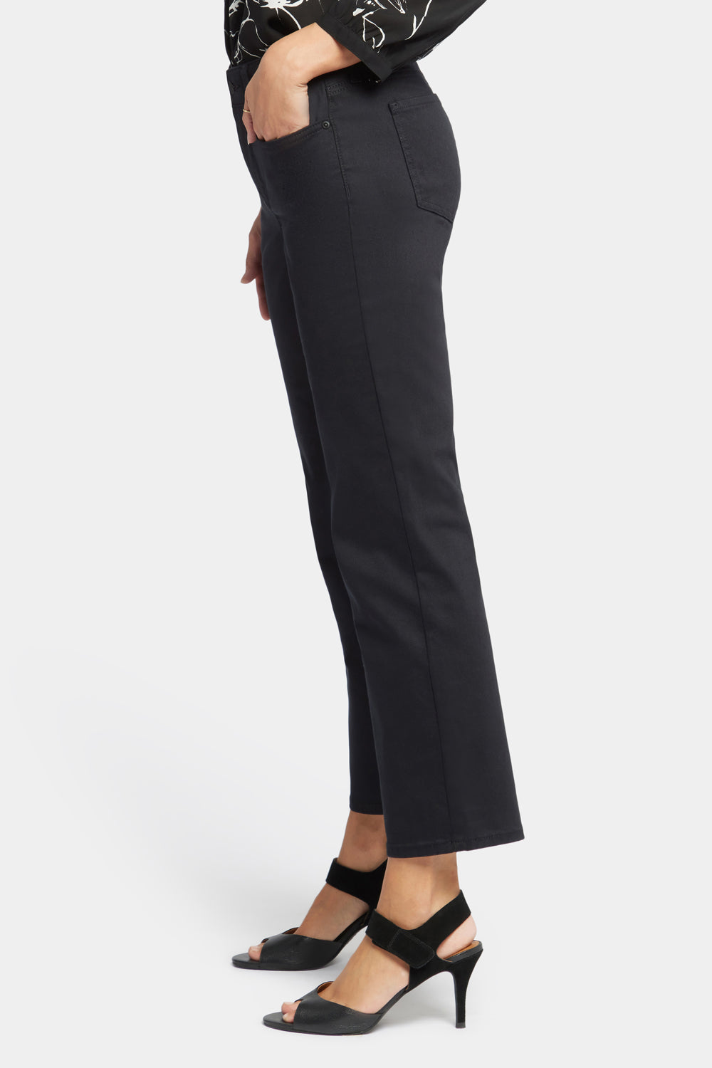 Marilyn Straight Ankle Jeans