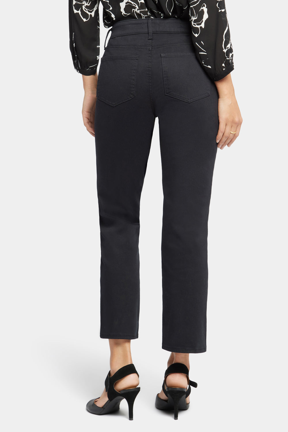 Marilyn Straight Ankle Jeans