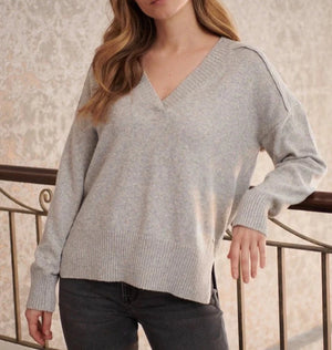 V neck Sweater | Grey