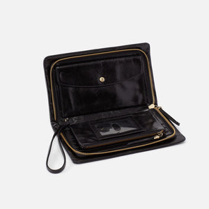 Evolve Wristlet | Black