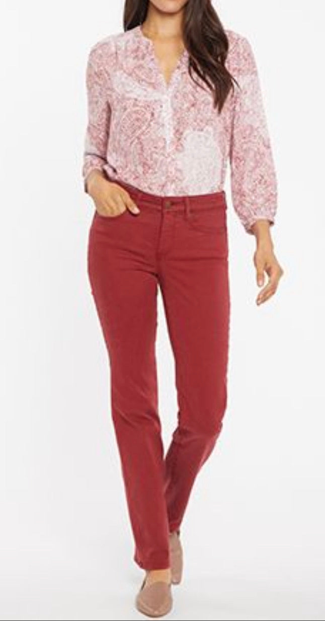 Marilyn Straight Leg Jean