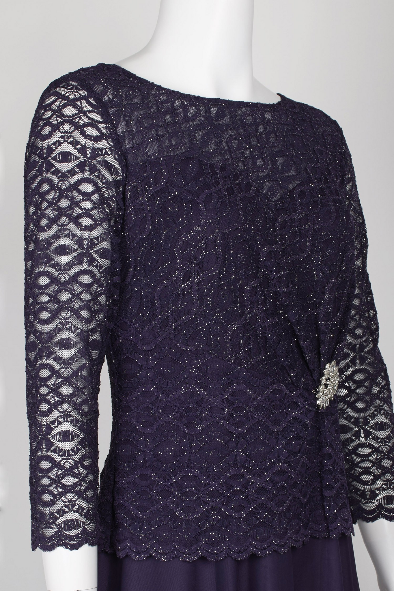Long Dress With Brooch